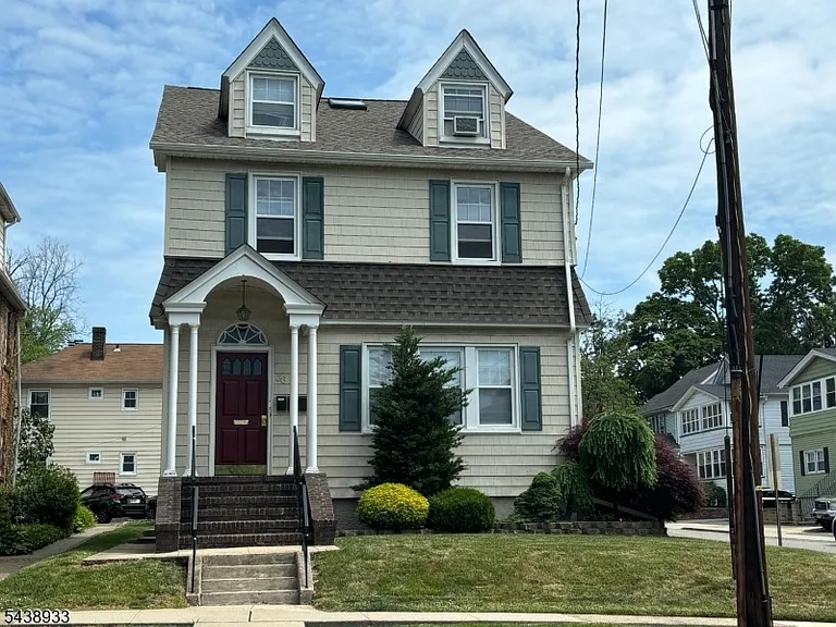 36 Walnut St — Photo 1