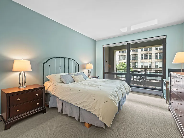 130 N Garland Ct #1004 — Photo 7
