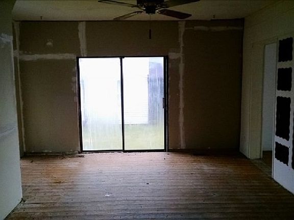 2nd image of 131 S Buckeye St