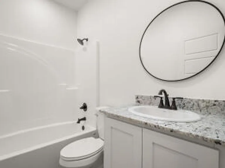 1281 Miller St — Photo 11