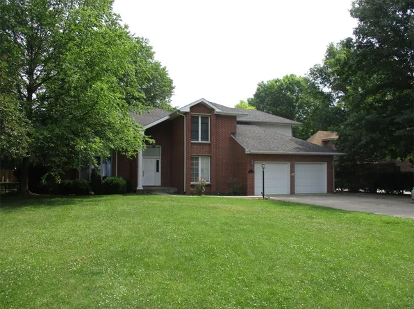 80 Ridgecrest Ct, Terre Haute, IN 47802