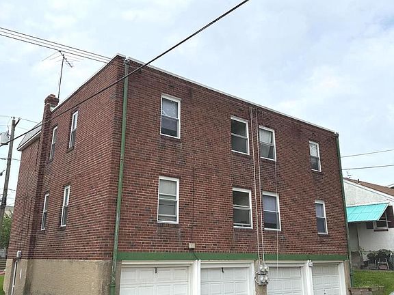 3rd image of 1907 Fuller St #9