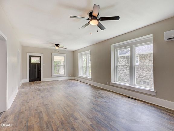 3rd image of 224 N Connor Ave
