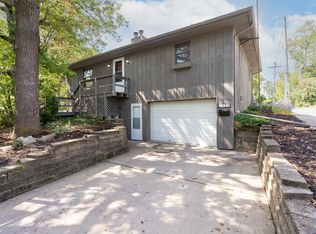 425 Willow Ave, Joliet, IL 60436