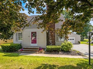 5384 Bear Rd, North Syracuse, NY 13212