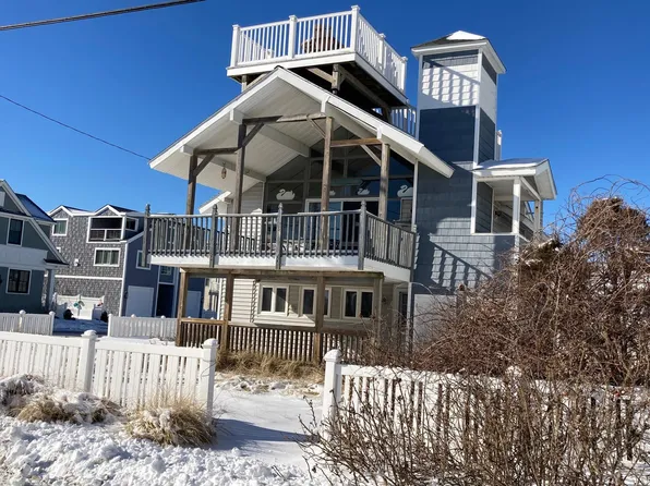 64 Ocean Drive, Seabrook, NH 03874