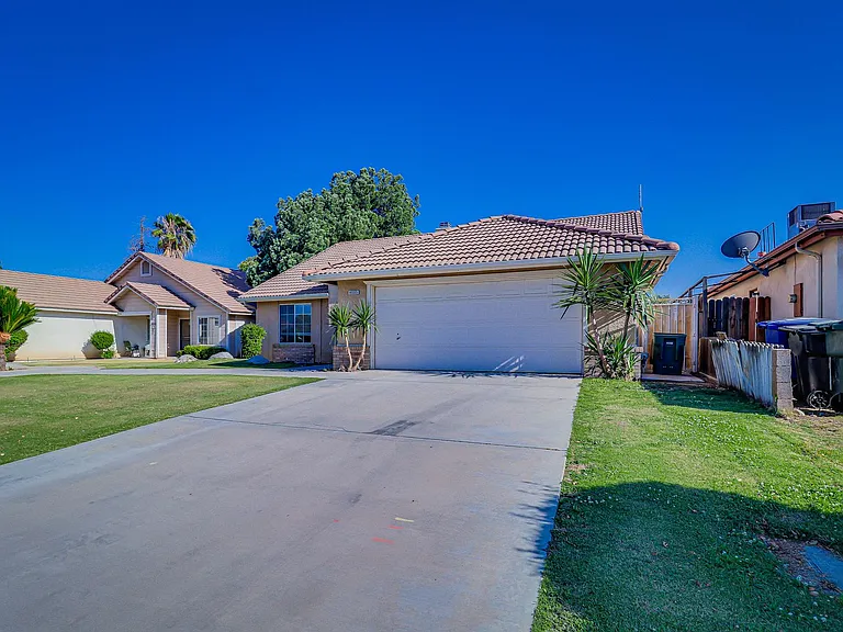 4005 Asino Ave — Photo 2