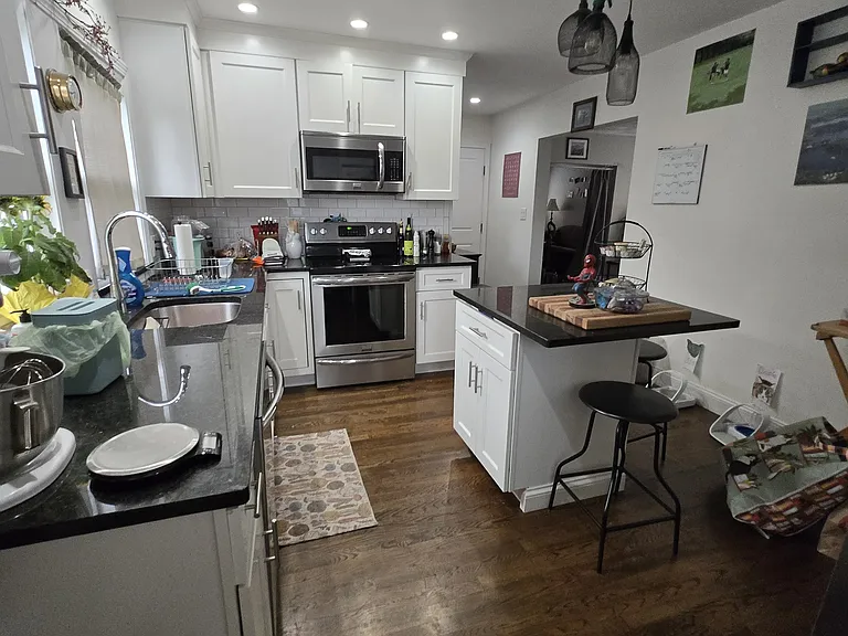 Rice Ave — Photo 2