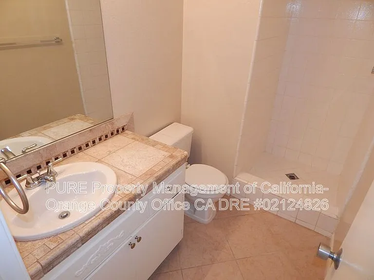16972 Hoskins Ln #5 — Photo 5