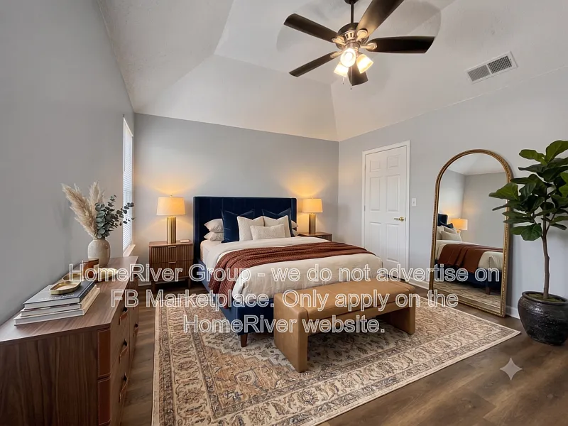 3 bed, 2.0 bath, 1348 sqft, $1,690 — Photo 3