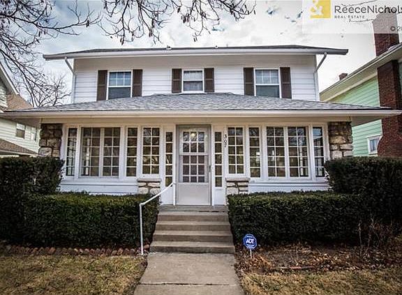 2nd image of 307 N Van Brunt Blvd