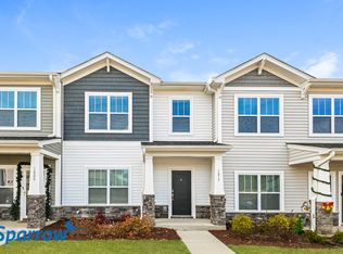 1813 Kauri Cliffs Dr, Fuquay Varina, NC 27526