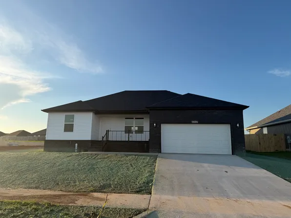 1349 E Macon St, Republic, MO 65738