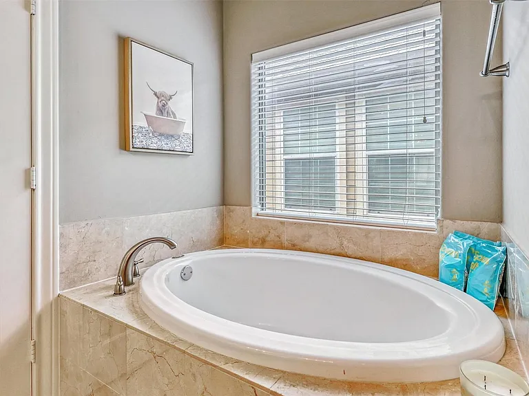 9113 Creekstone Lake Dr — Photo 21