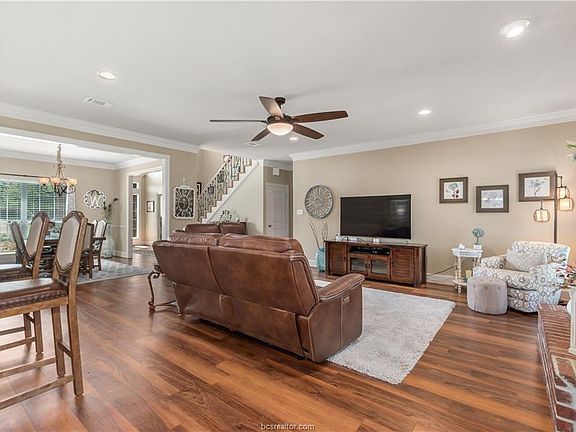 4th image of 3701 Park Meadow Ln