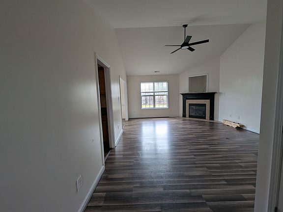 2nd image of 177 Basket Oak Dr