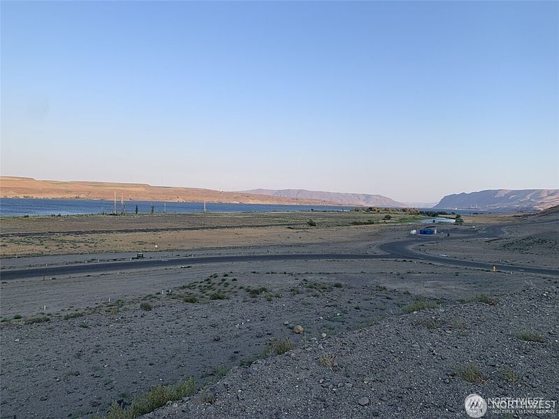 3rd image of 70 King Salmon Court