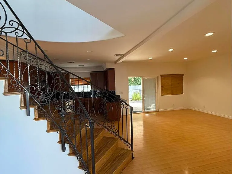7011 N Liberty Dr — Photo 6