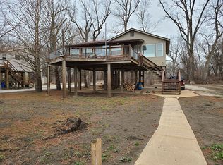 416 N River Rd, Elsberry, MO 63343