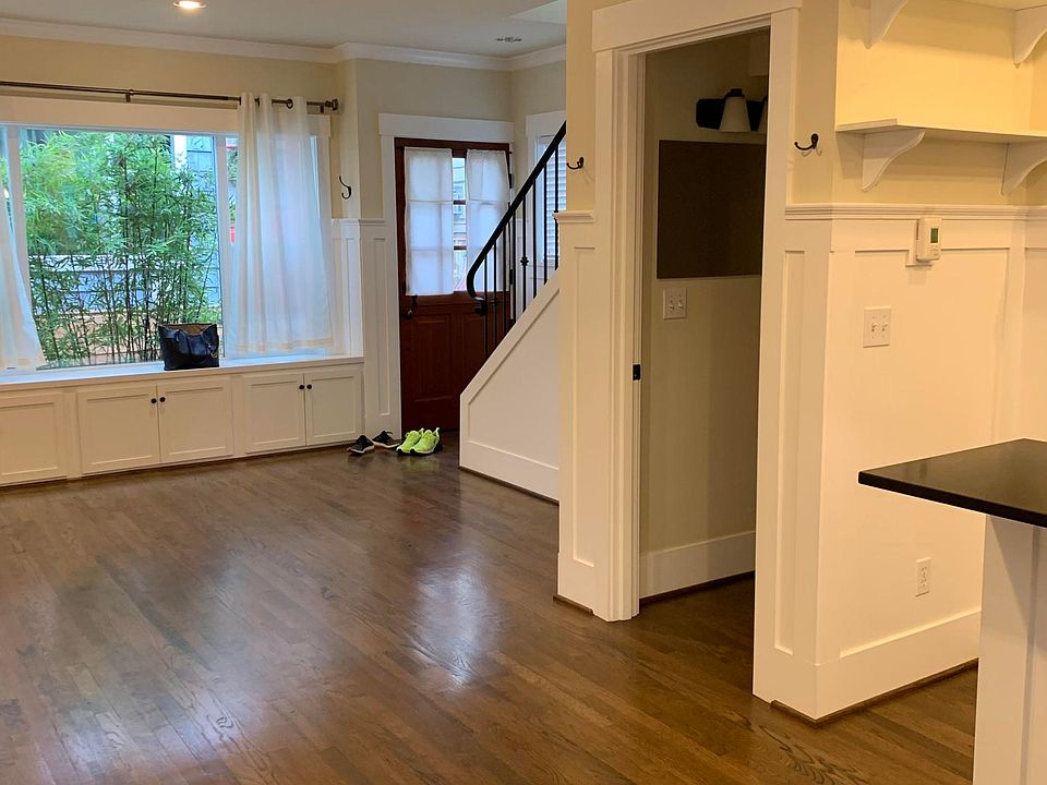2nd image of 2519 30th Ave S #B