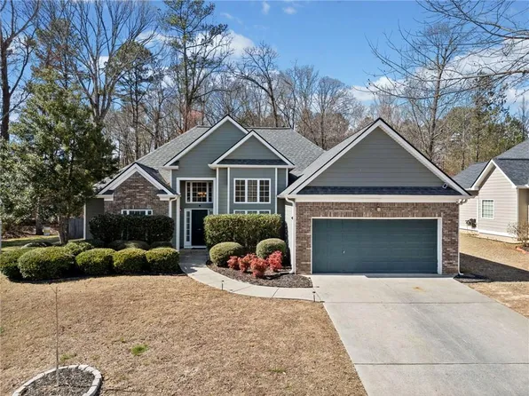 33 Parklin Dr, Hiram, GA 30141