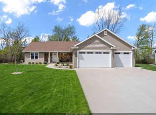 2078 W Sugar Ct, Appleton, WI 54913