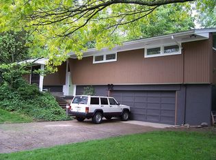 92 Davis Rd, Dayton, OH 45459