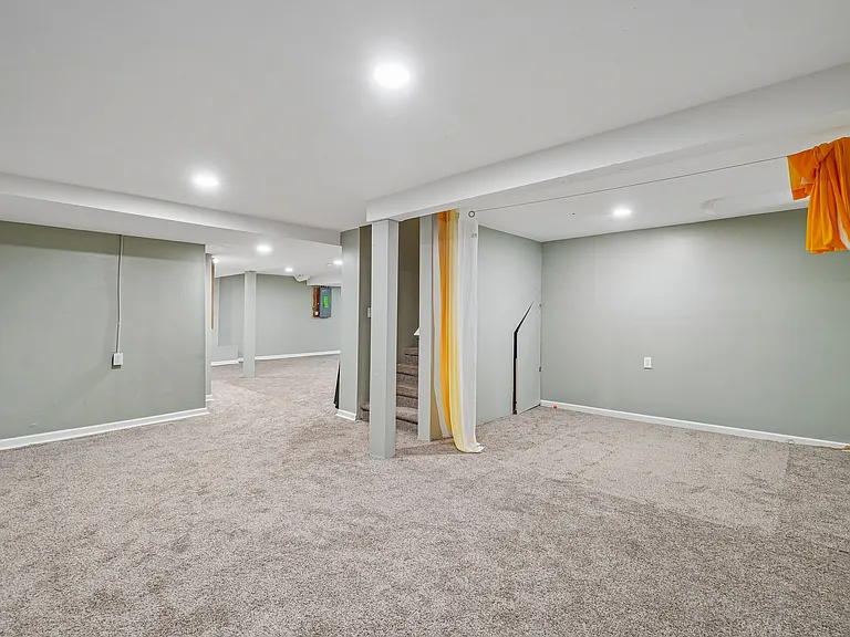 16304 Mulberry Way — Photo 36