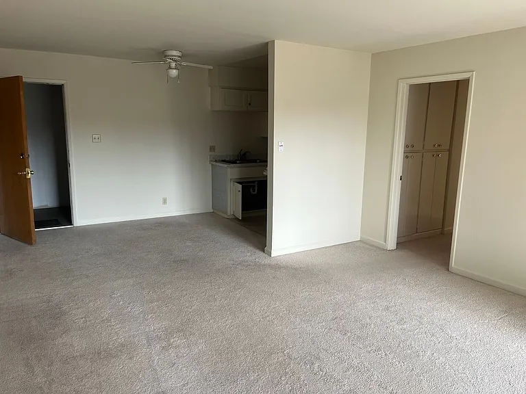 33 Atlas Ave #13 — Photo 8
