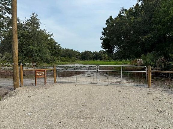 2nd image of 17070 NW 276th St