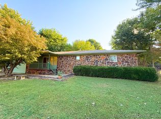 1023 S Ash Trl, Cleveland, OK 74020