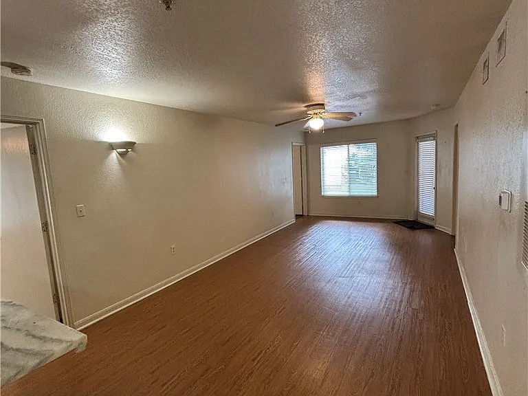 515 Parkway #103 — Photo 11