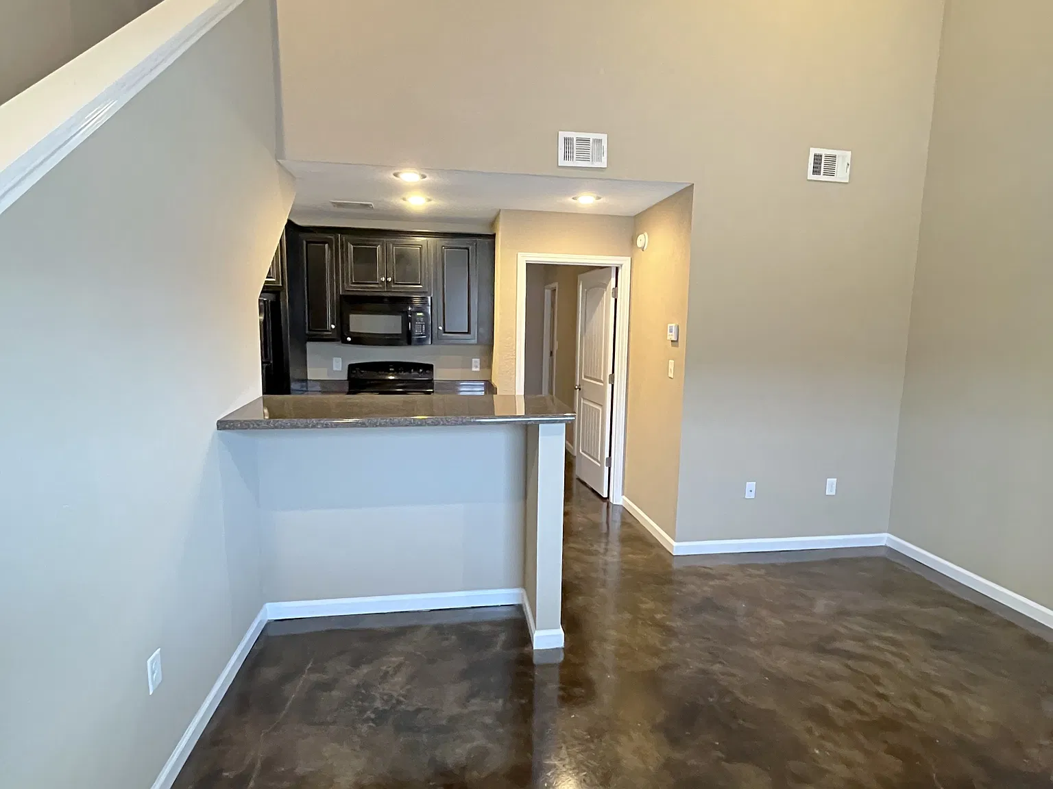 2519 Forest Home Rd — Photo 4