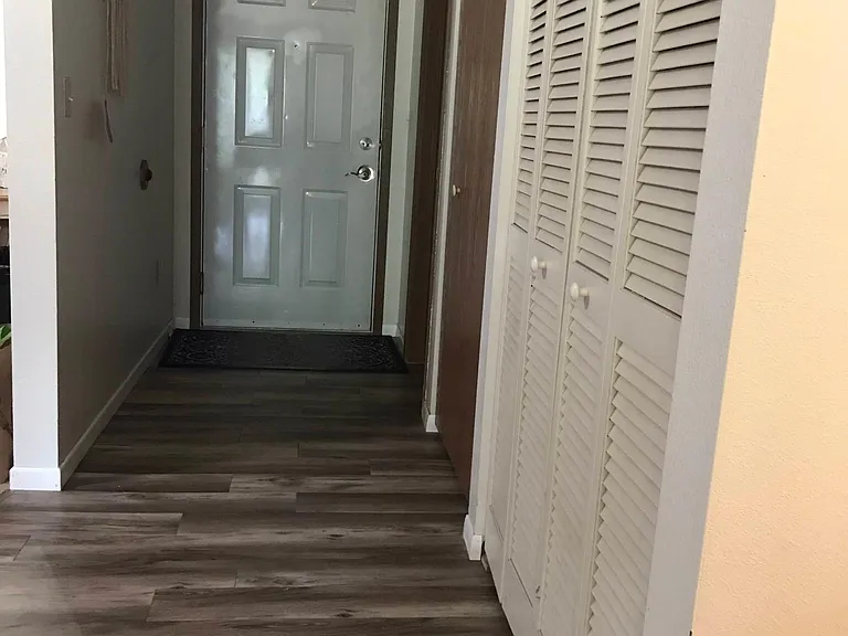 203 Woodside Dr — Photo 3