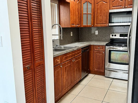 5th image of 14153 SW 149th Pl