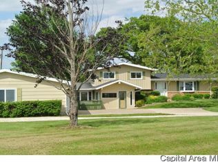 1916 Midway Rd, Murrayville, IL 62668