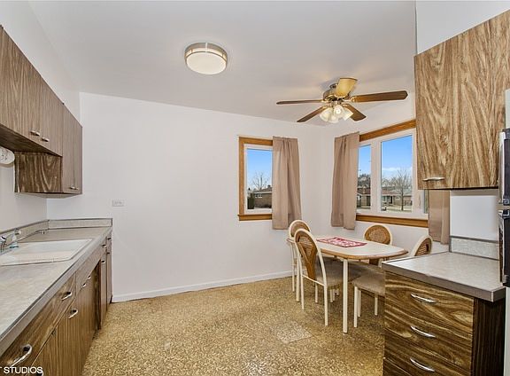 5th image of 4721 N Oriole Ave