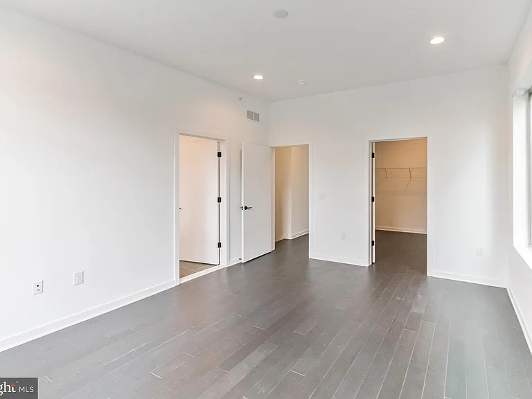 3111 Parkview Walk — Photo 12