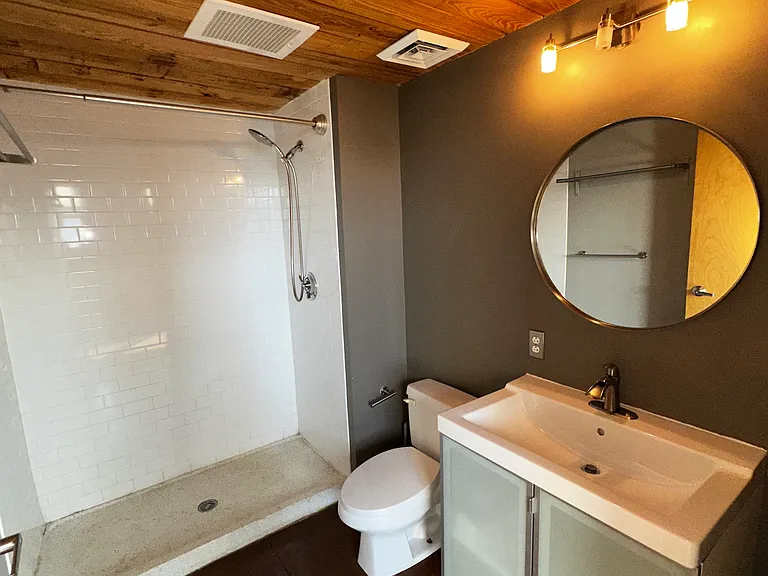 118 Holmes St #4 — Photo 14