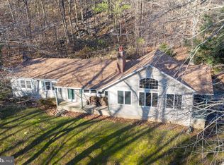 2435 Harmonyville Rd, Elverson, PA 19520