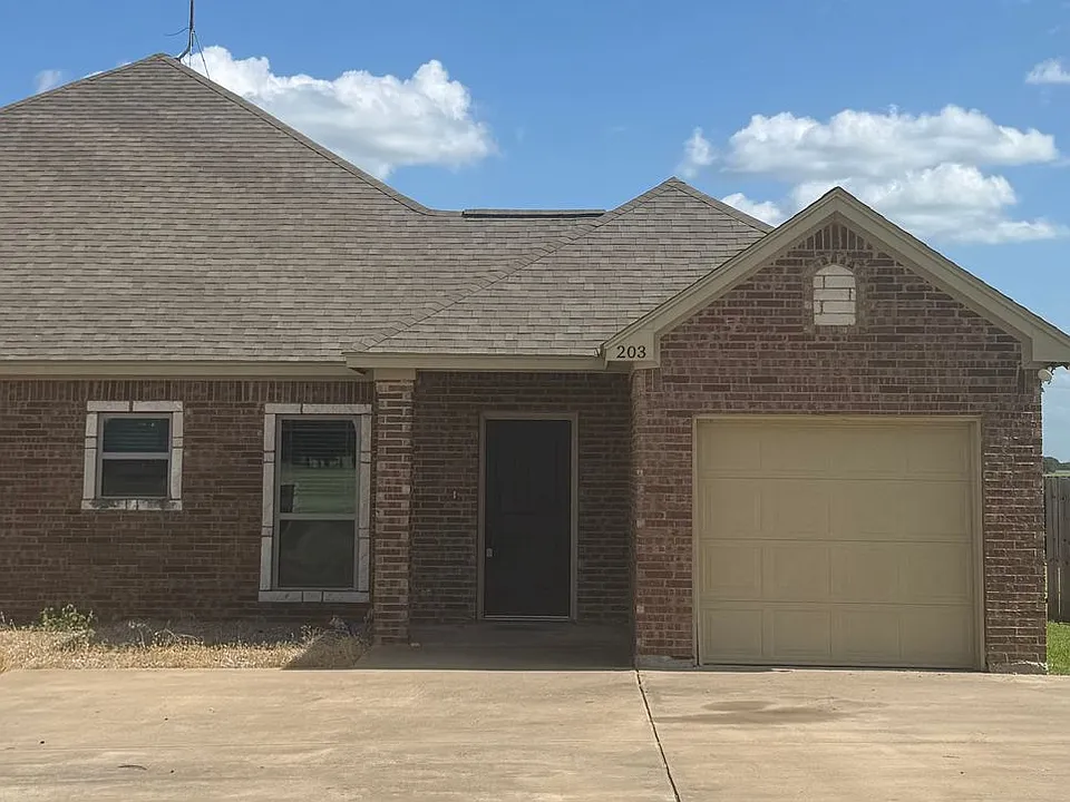 203 Walker Ln