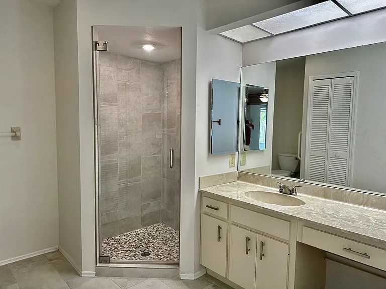 2193 Cork Oak St E — Photo 14