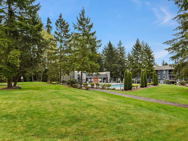 4635 W Lake Sammamish Pkwy SE #G105 — Photo 19