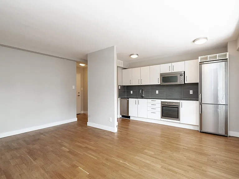99 Tyndall Ave — Photo 19