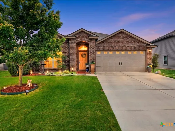 1321 W Nolte Farms Rd, Seguin, TX 78155