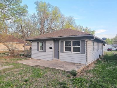 418 E 1st Ave, Garnett, KS, 66032