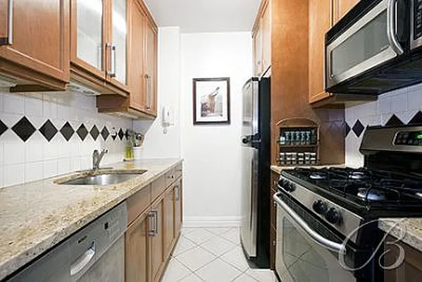 Sold by Bellmarc Realty | media 9