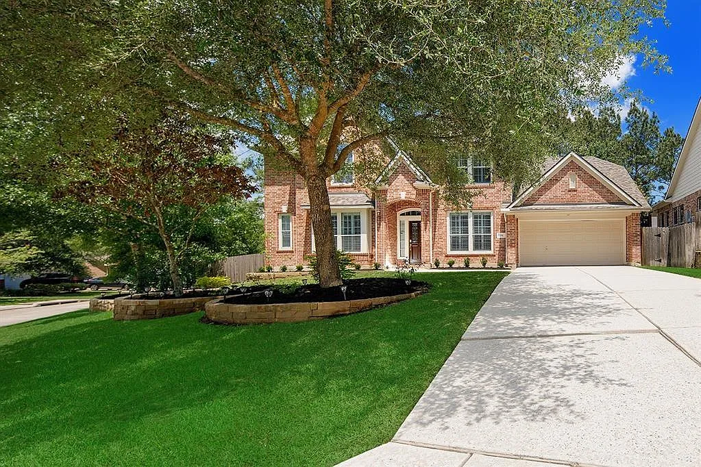 4 bed, 3.5 bath, 3070 sqft, $4,200 — Photo 2