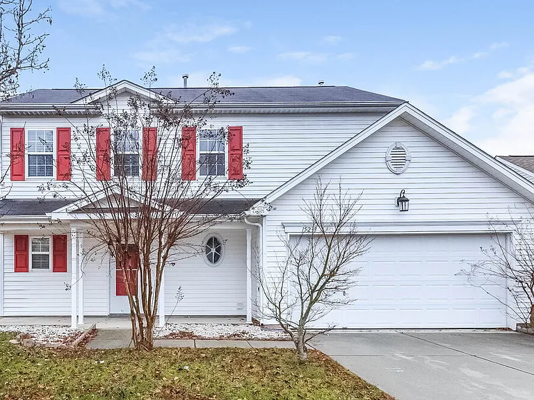 15239 Pangborn Pl — Photo 1