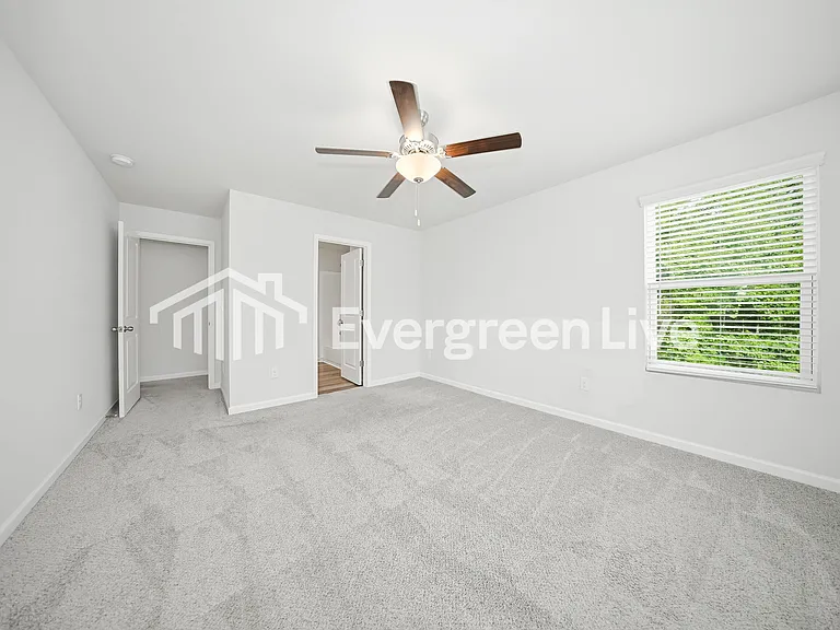 131 Longleaf Dr — Photo 8